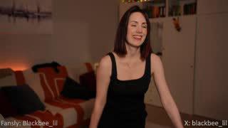 _blackbee_ about 8 minutes into her 8 Oct show