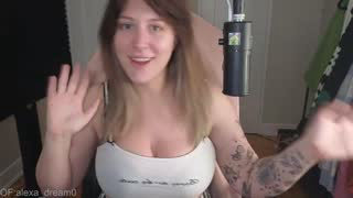 alexa_dream about 17 minutes into her 11 Oct show