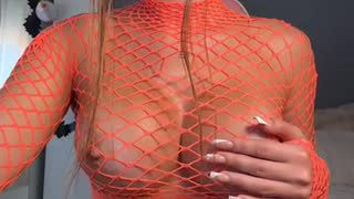 alicewonder_8 about 17 minutes into her 27 Oct show