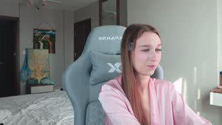 alisaa_01 about 11 minutes into her 15 Oct show
