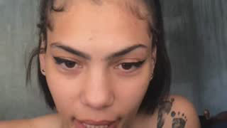 Allegedly_Yours about 3 minutes into her 24 Oct show