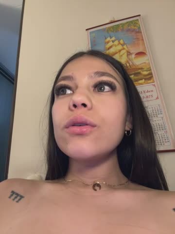 Alyshanon18 Stripchat Stunner Who Speaks Spanish 22 Oct 03:23 UTC
