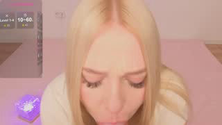 amazongirls about 2 minutes into her 13 Oct show