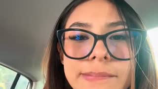 amira_cute2 about 6 minutes into their 23 Oct show