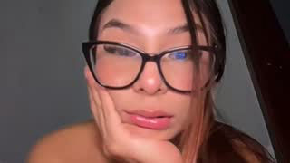 amira_cute2 about 58 minutes into their 25 Oct show
