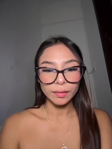 amira_cute2 Stripchat Sunday With a Latina Couple 25 Oct 10:09 UTC