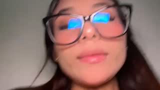 amira_cute2 about 87 minutes into their 26 Oct show