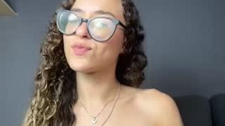 Anamyst about 8 minutes into her 22 Oct show