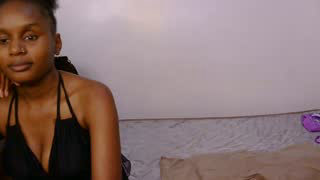 ashrine_ about 113 minutes into her 24 Oct show