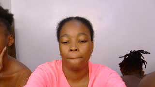 ashrine_ about 23 minutes into her 27 Oct show