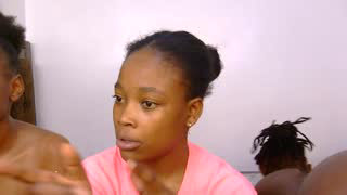 ashrine_ about 16 minutes into her 27 Oct show