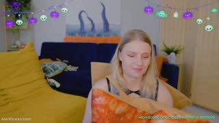 asiri_ocean about 2 minutes into her 14 Oct show
