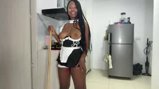 assblackhott about 9 minutes into her 22 Oct show