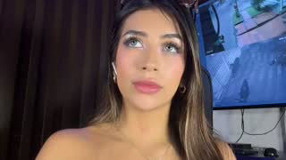Atenea_cute21 about 1 minute into her 24 Oct show
