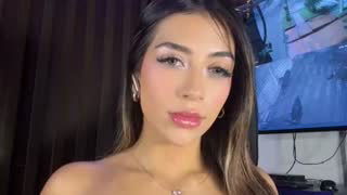 Atenea_cute21 about 1 minute into her 24 Oct show