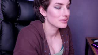 aynmarie about 2 minutes into her 10 Oct show