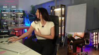 babesgowild about 11 minutes into her 8 Oct show