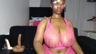babyluciax about 27 minutes into her 27 Oct show