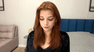 bebravee about 5 minutes into her 10 Oct show