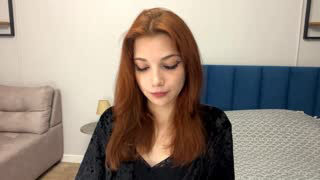 bebravee about 8 minutes into her 10 Oct show
