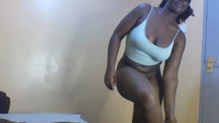 BummyVee02 about 7 minutes into her 21 Oct show