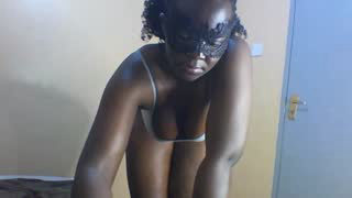 BummyVee02 about 1 minute into her 21 Oct show