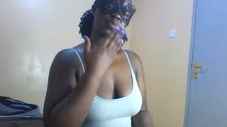 BummyVee02 about 6 minutes into her 21 Oct show