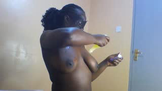 BummyVee02 about 1 minute into her 22 Oct show