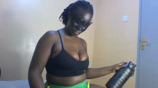 BummyVee02 about 14 minutes into her 23 Oct show