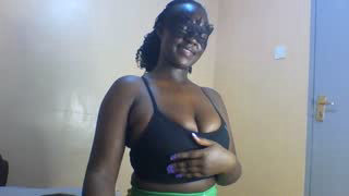 BummyVee02 about 2 minutes into her 23 Oct show