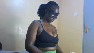 BummyVee02 about 9 minutes into her 23 Oct show