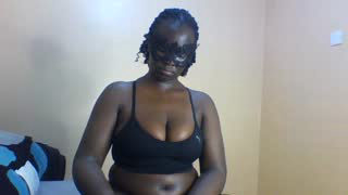 BummyVee02 about 2 minutes into her 23 Oct show