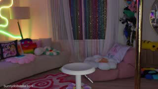 bunnydollstella about 4 minutes into her 23 Oct show