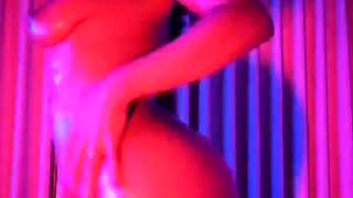 chocolatehotwife about 4 minutes into their 23 Oct show