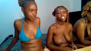 dollbabe_30 about 12 minutes into her 26 Oct show