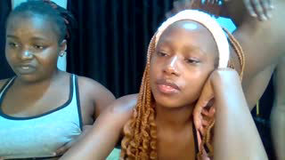 dollbabe_30 about 68 minutes into her 28 Oct show