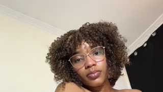 Ebony_love07 about 8 minutes into her 24 Oct show