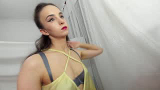 ehotlovea about 2 minutes into her 5 Oct show