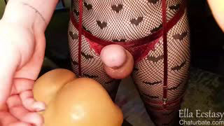 ella_ecstasy about 32 minutes into her 24 Oct show