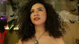 ellette_ about 79 minutes into her 21 Oct show