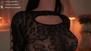 emiilycampbell about 18 minutes into her 22 Oct show