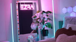 ezra about 5 minutes into her 5 Oct show