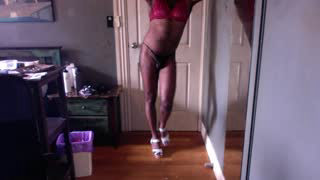feetlover123456436457 about 1 minute into his 25 Oct show