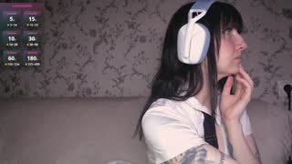 girlswannasex about 4 minutes into her 13 Oct show