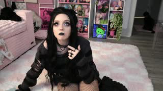 goldengoddessxxx about 5 minutes into her 5 Oct show