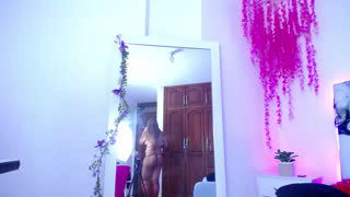 helena690 about 60 minutes into her 24 Oct show