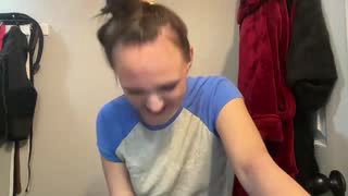 hi_cut_cutie about 1 minute into her 16 Oct show