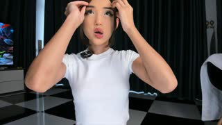 hi_miki about 5 minutes into her 6 Oct show