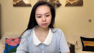 hola_sunflower about 8 minutes into her 23 Oct show