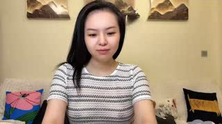 hola_sunflower about 82 minutes into her 23 Oct show